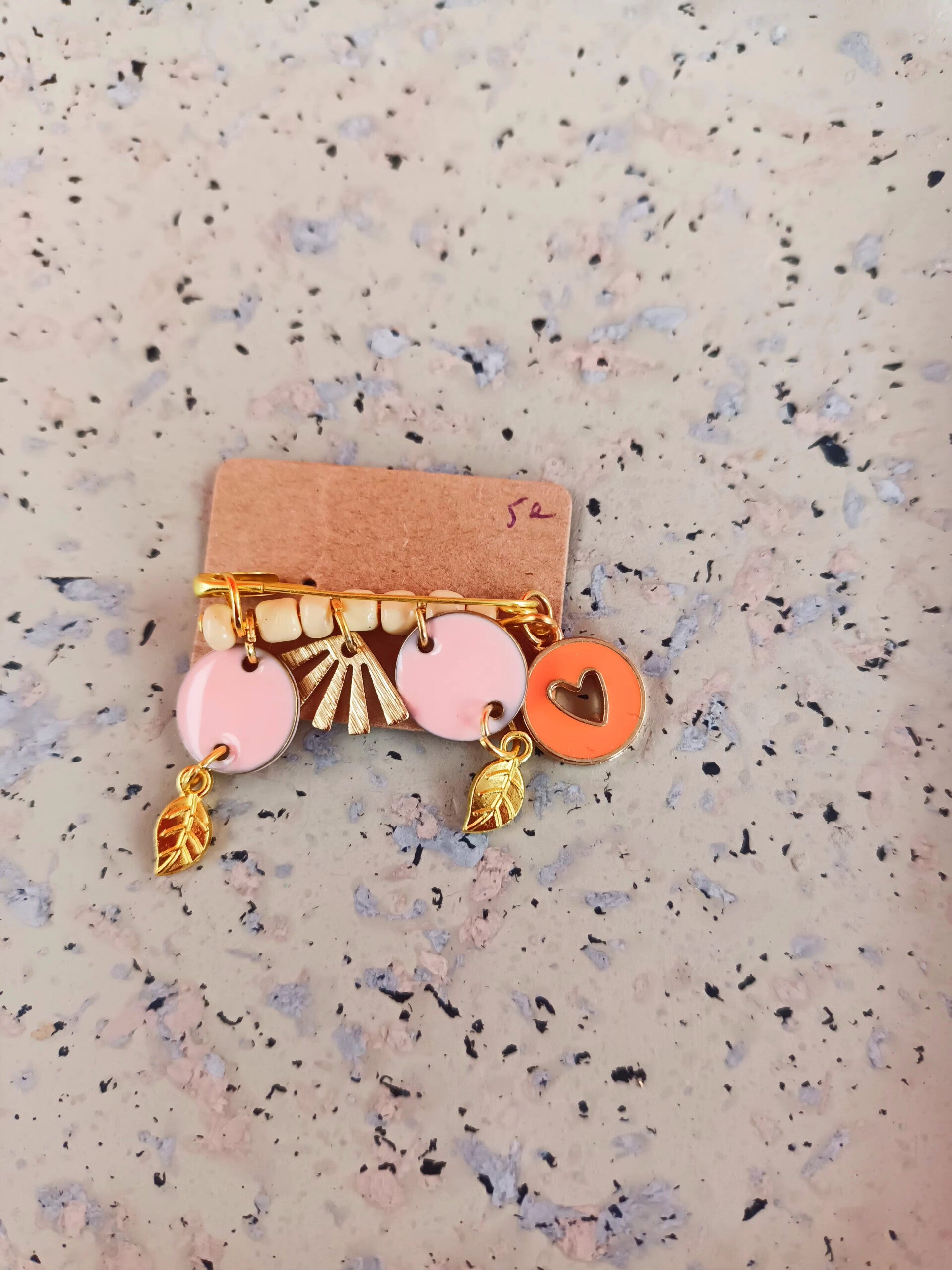 Broche