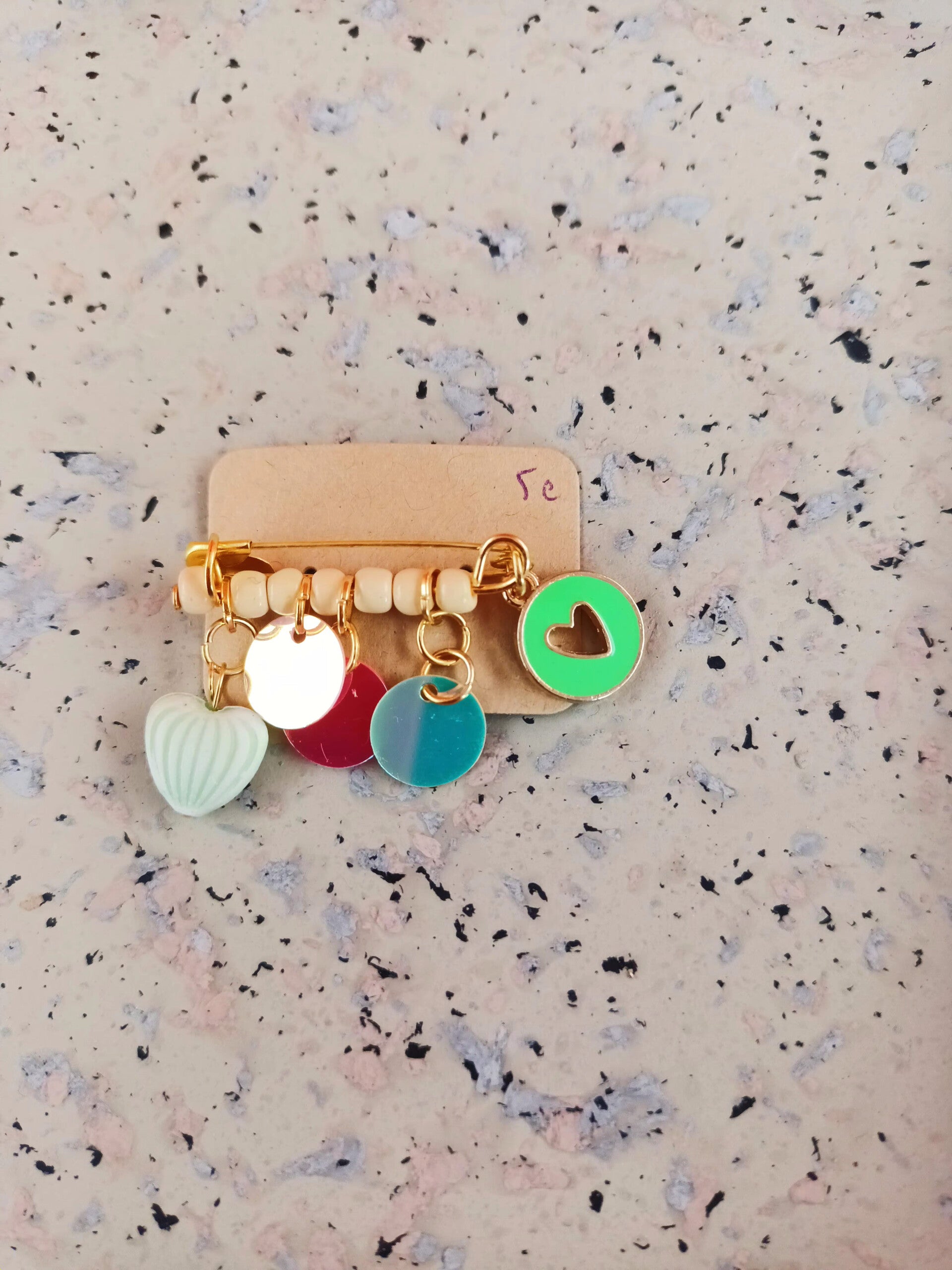 Broche