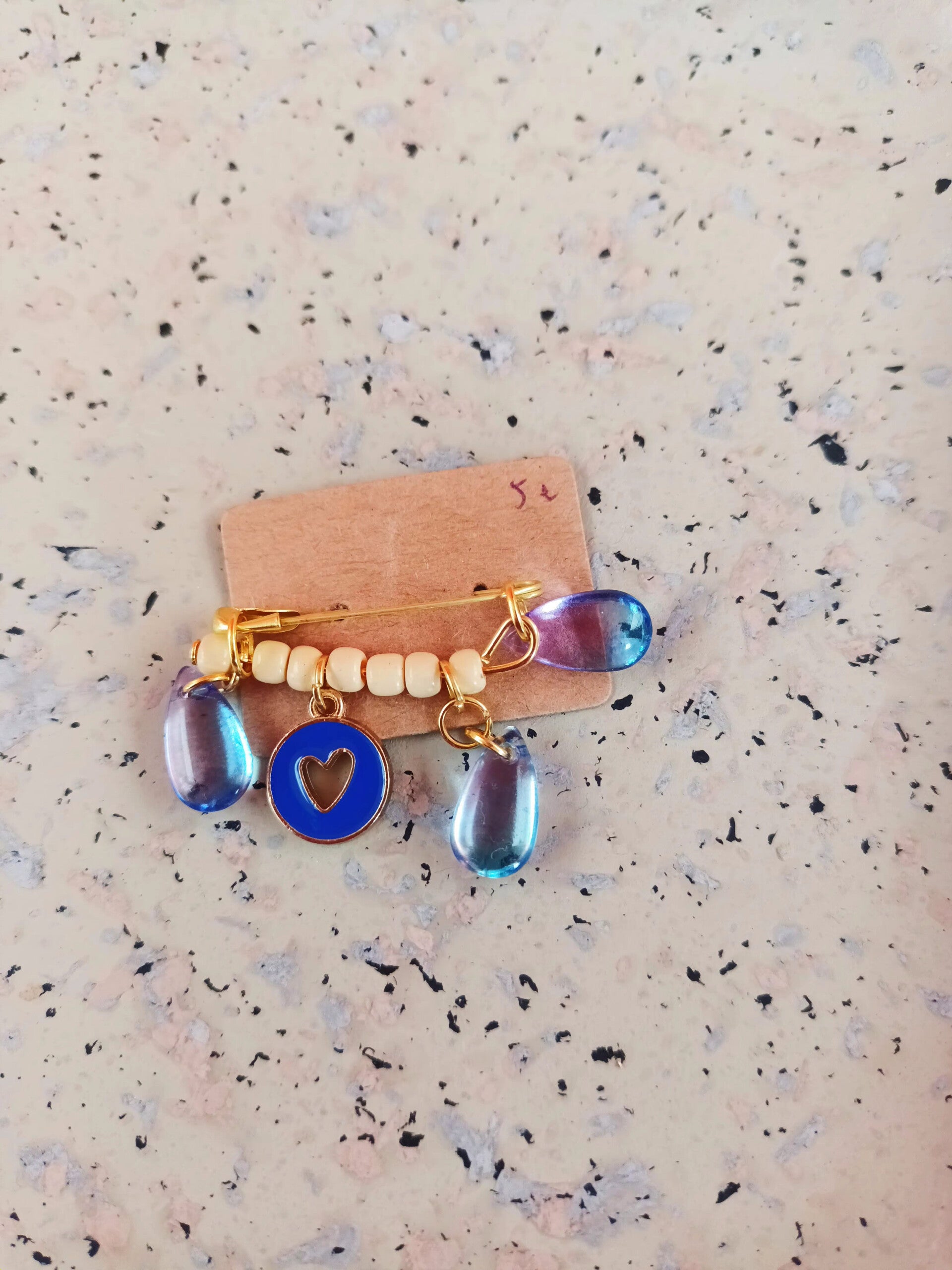 Broche