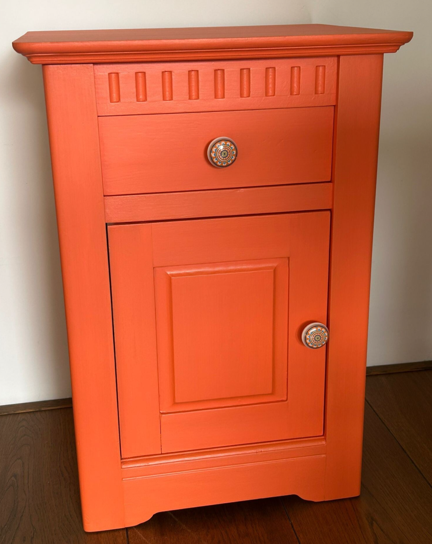 Nachtkastje / Wandkastje Tuscan Orange