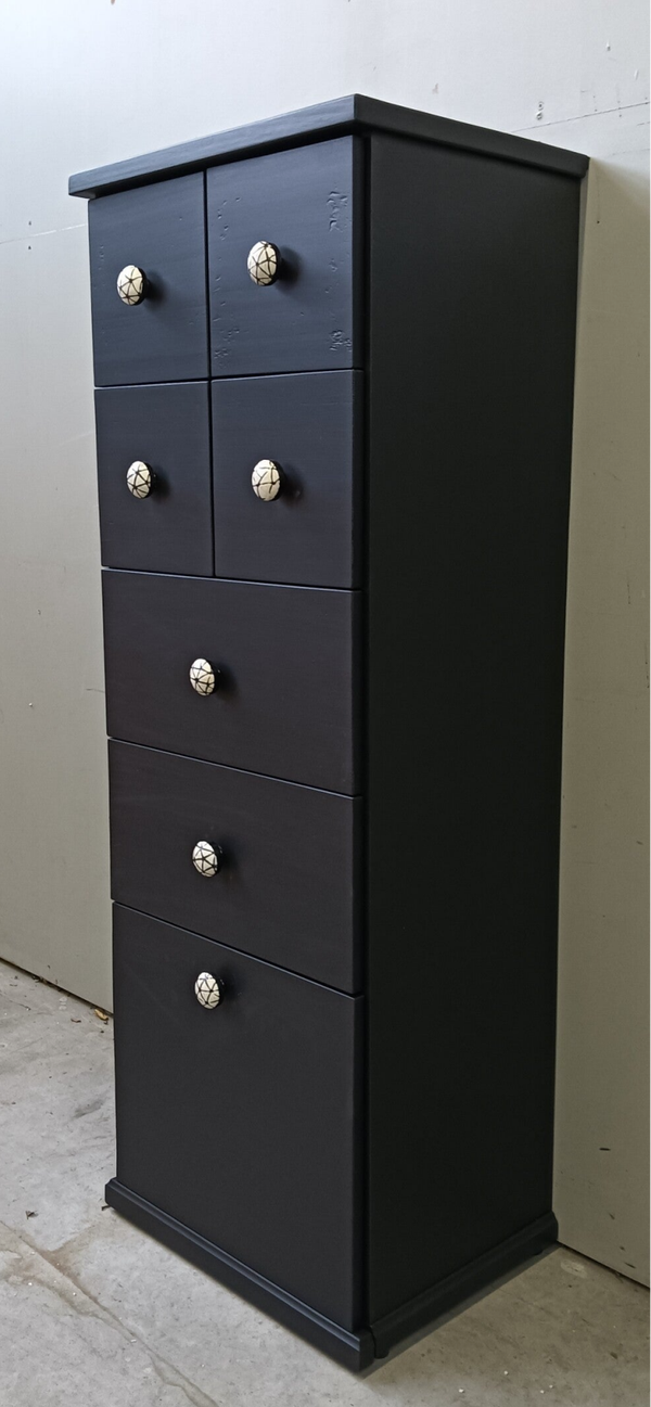 Ladenkast Coal Black
