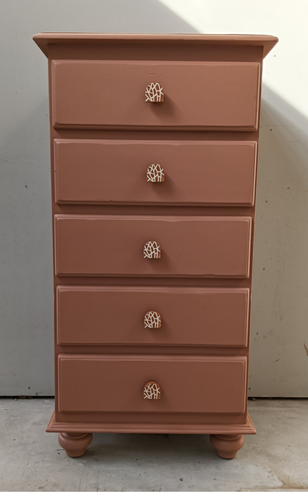 Ladenkast Iron Clay
