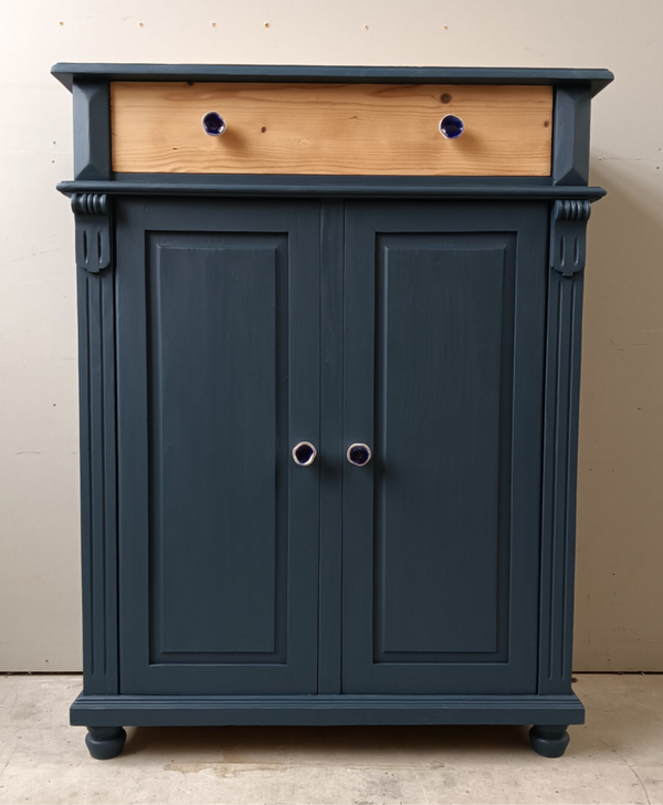 Meidenkast / Wandkast Willowbank