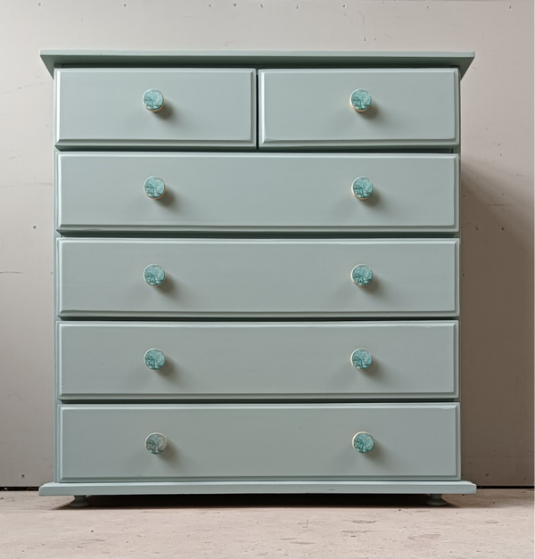 Ladenkast / Commode / Dressoir French Eggshell