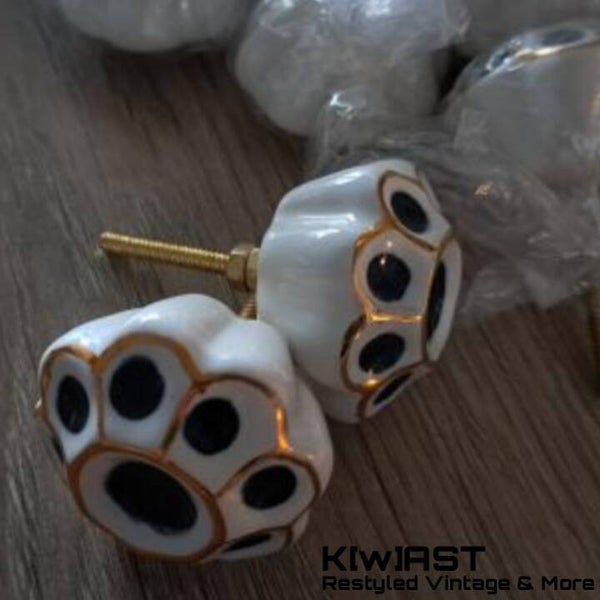 Kastknop Black Dots