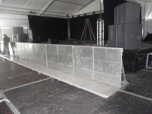 Stagebarrier