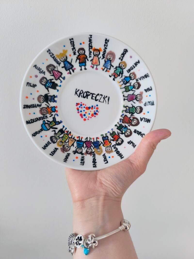 Porcelanowy kubek z motywem pandy i kwiatów, elegancki prezent dla dziecka.