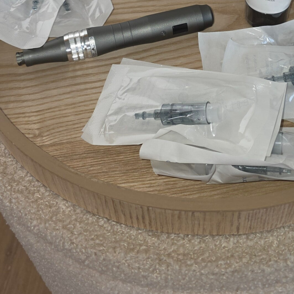 Startpakket BB Glow - Needling pen & Kopjes