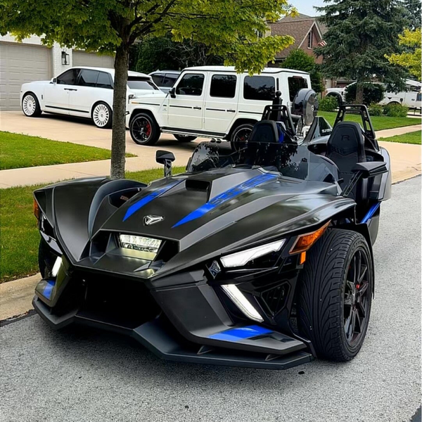 2024 Polaris Slingshot – Blue Exterior