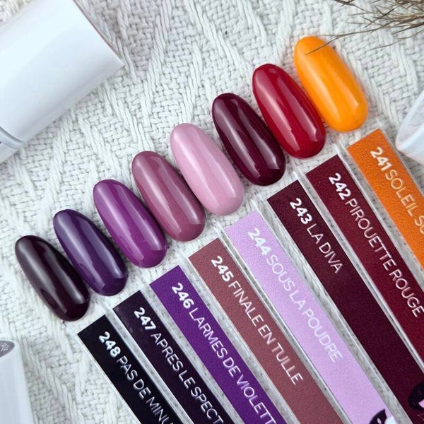 YOSHI gelpolish La Premiere collection + gratis colorpop stickers