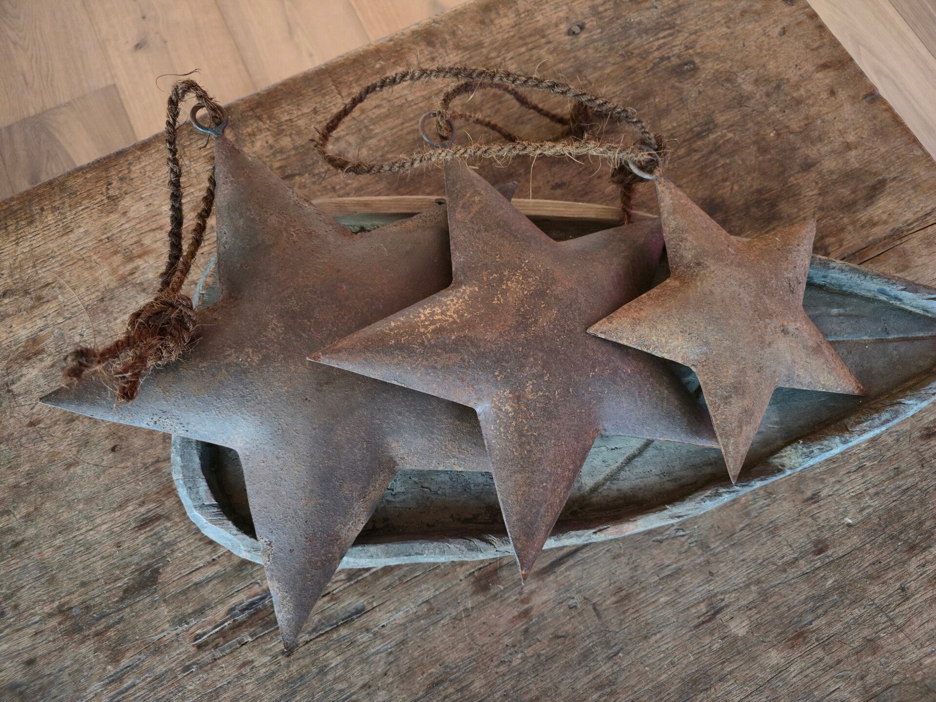 Roestkleurige metalen ster 20 cm.