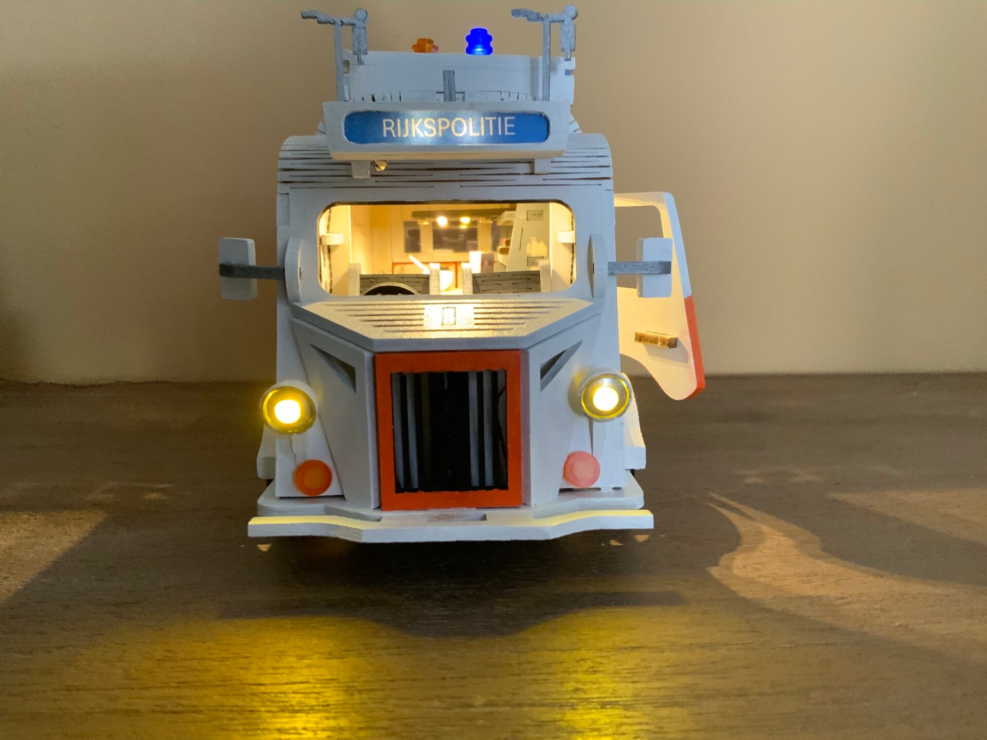 Citroën HY Rijkspolitie model – vooraanzicht