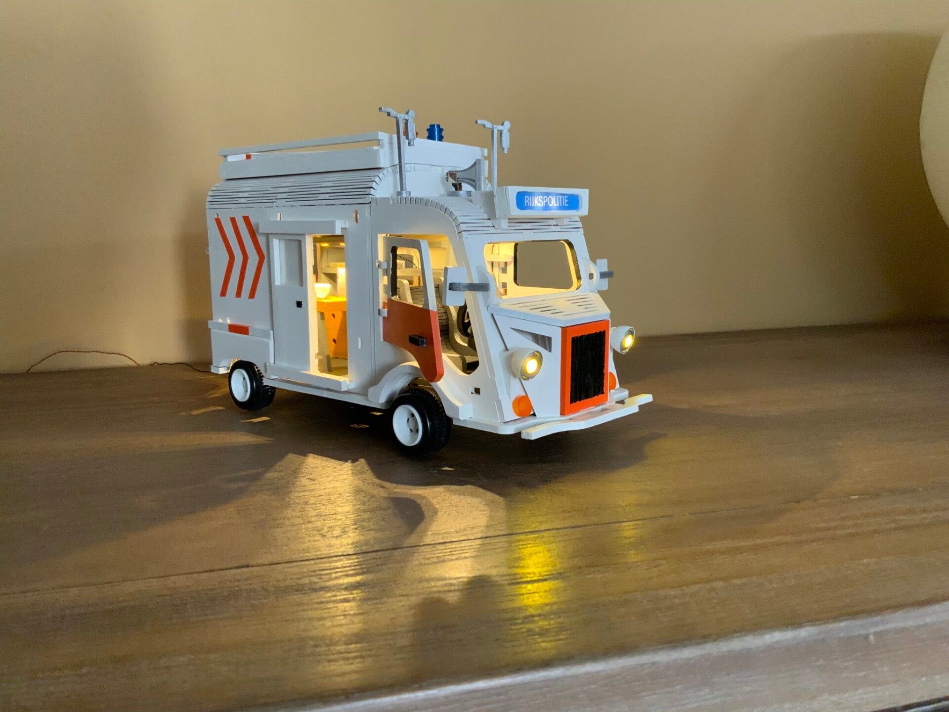 Citroën HY Rijkspolitie – eindresultaat schaalmodel