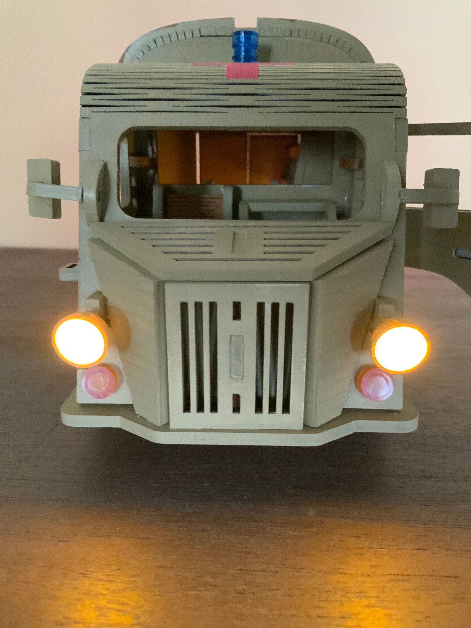 Citroën HY Ambulance – lichtkap close‑up