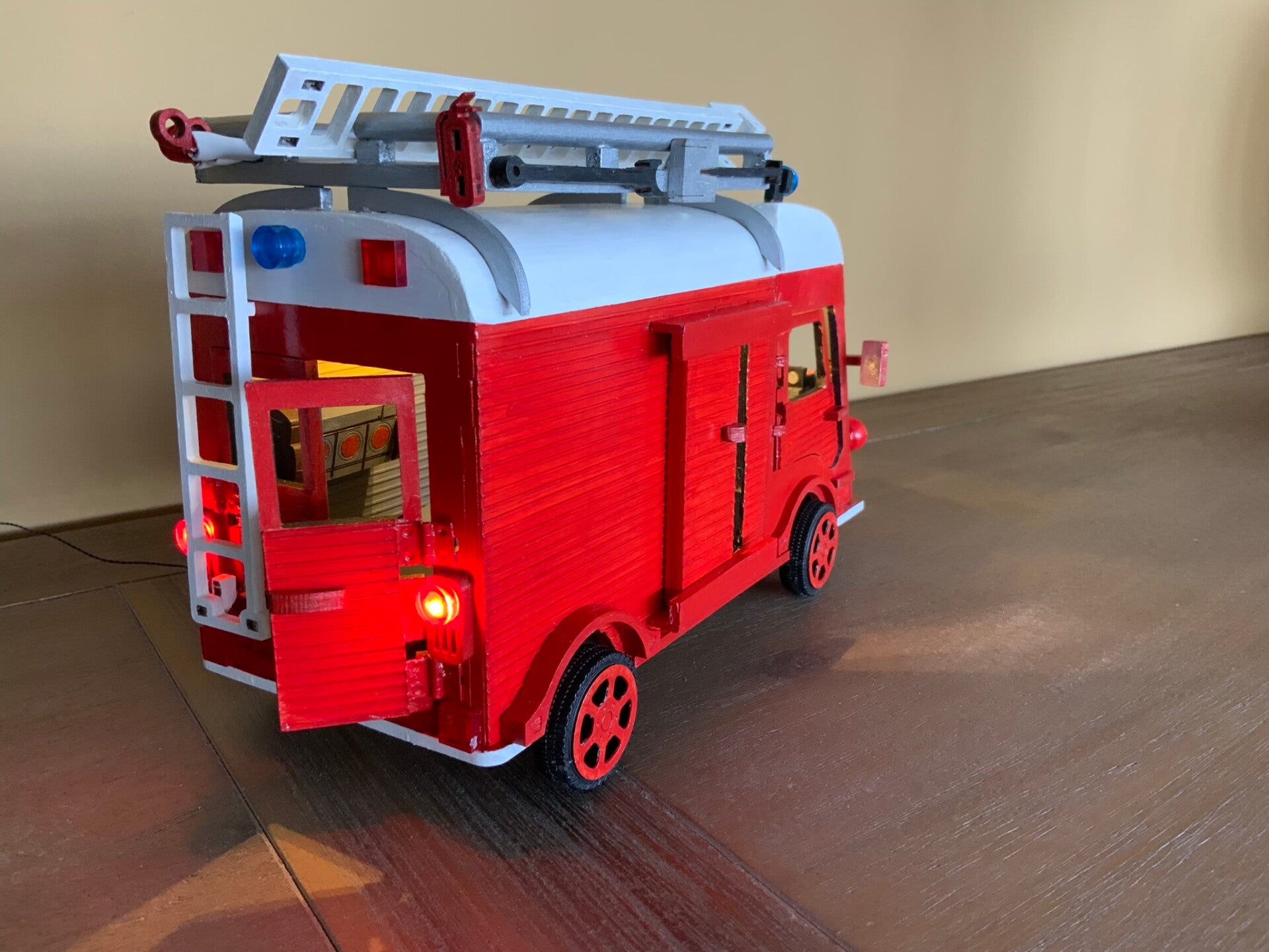 Citroën HY Brandweer – achteraanzicht met deuren