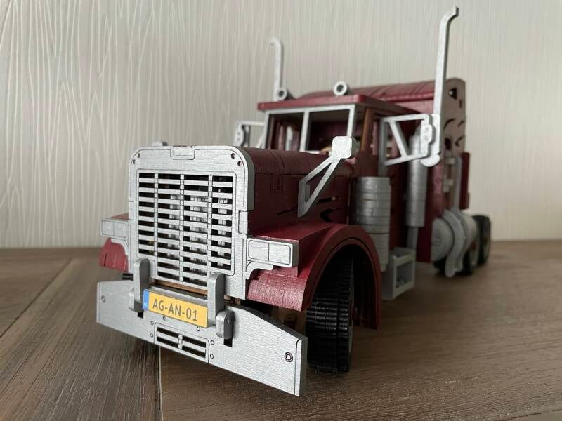 Havy Boy truck en trailer als compleet modelbouwproject.
