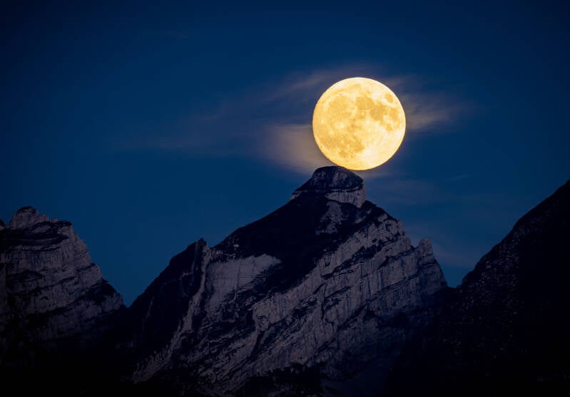 vollmond-ber-den-churfirsten-standard.jpg