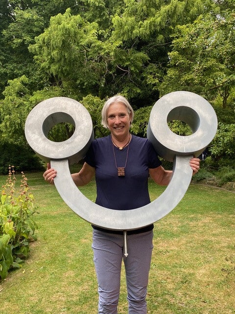 Hetty Huisman with a sculpture