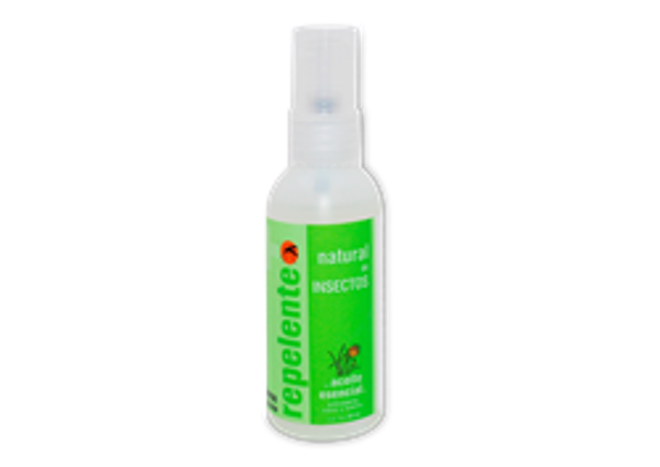 REPELENTE  DE INSECTOS. SOLUCION GLICERINA 1.00 S/G AGUA 1.00 S/G ALCOHOL ETILICO 1.00 S/G ACEITE DE TOMILLO 1.00 S/G ACEITE DE CLAVO 1.00 S/G ACEITE DE CITRONELA 1.00 S/G
