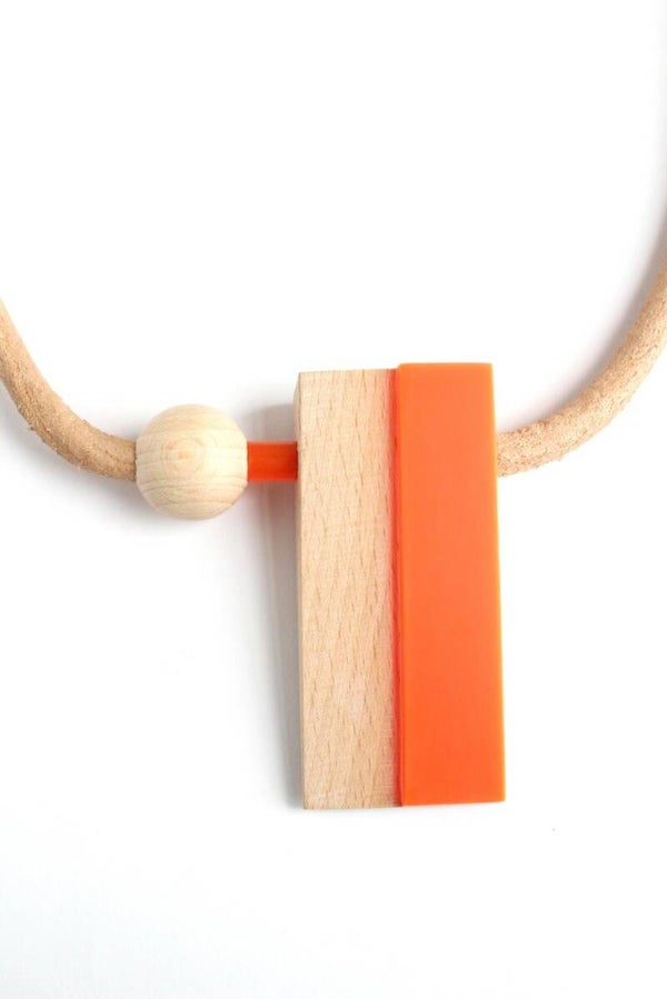 Ketting acrylaat en beukenhout K20-68