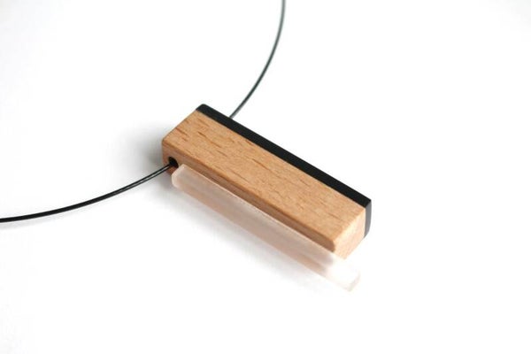 VERKOCHT Ketting acrylaat en beukenhout K20-71