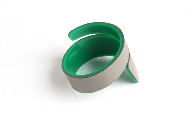 Armband acrylaat en leer A20-12