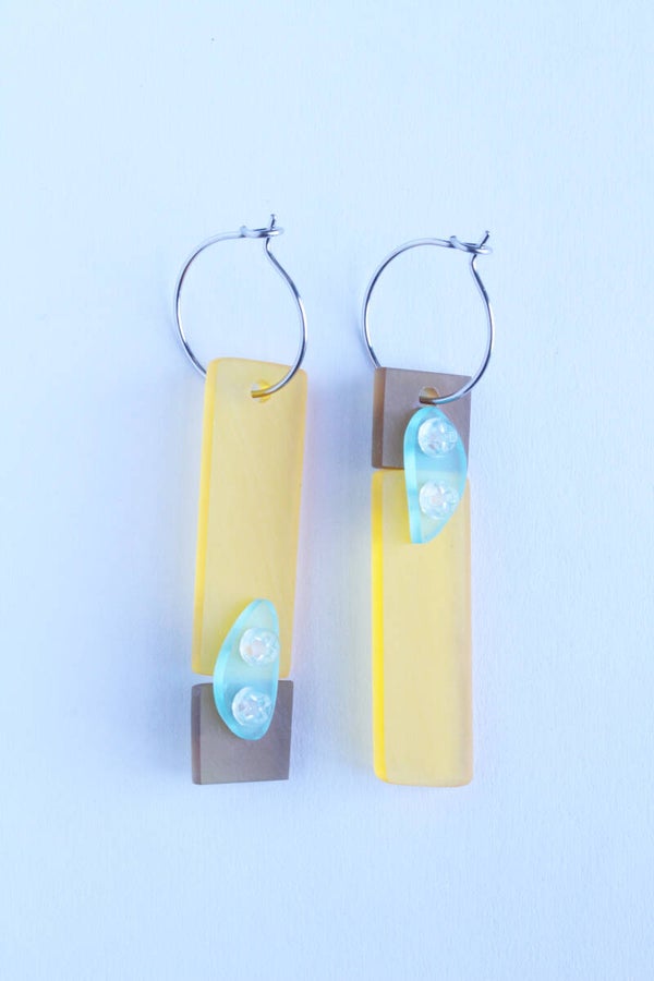 VERKOCHT Oorbellen acrylaat O20-38