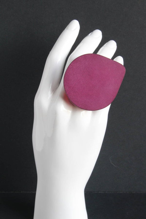 Ring leer en acrylaat roze R21-26