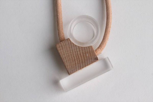 VERKOCHT Ketting acrylaat en beukenhout K20-11