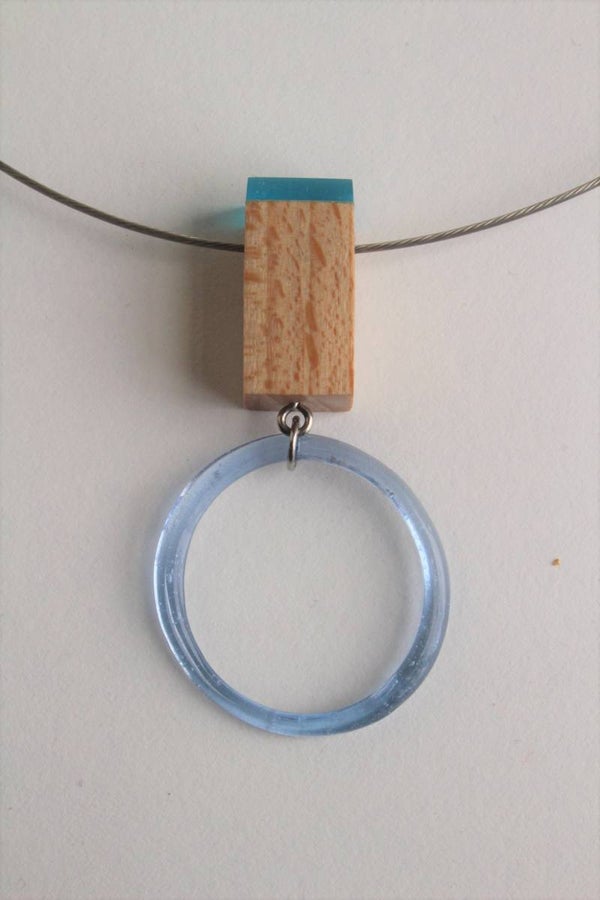 Ketting glas, acrylaat en beukenhout K20-21
