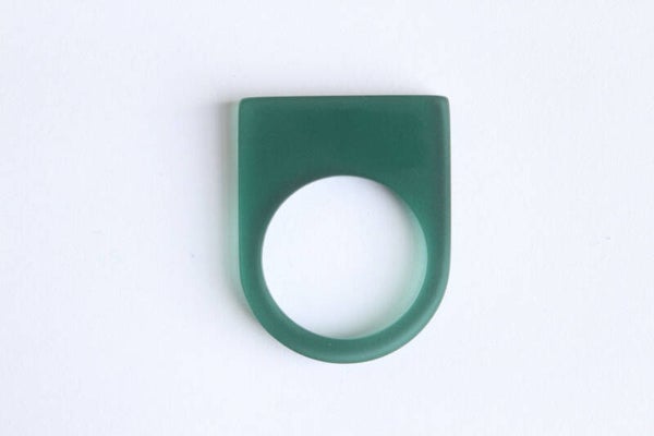 Ring donkergroen acrylaat R23-14