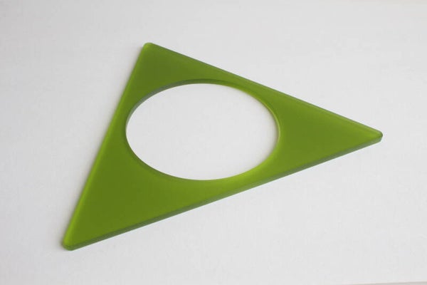 Armband driehoek lichtgroen acrylaat A23-23