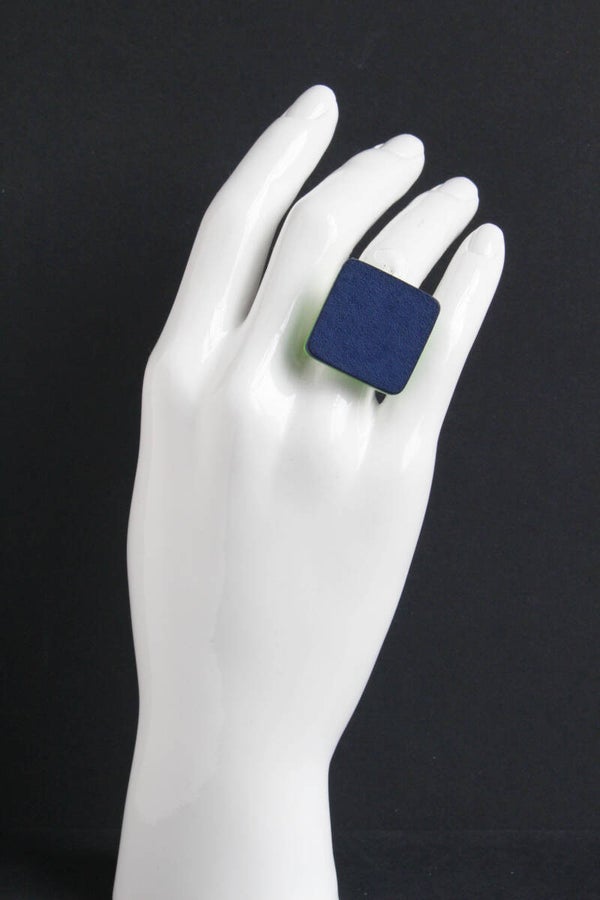 Ring leer en acrylaat blauw/groen R23-60