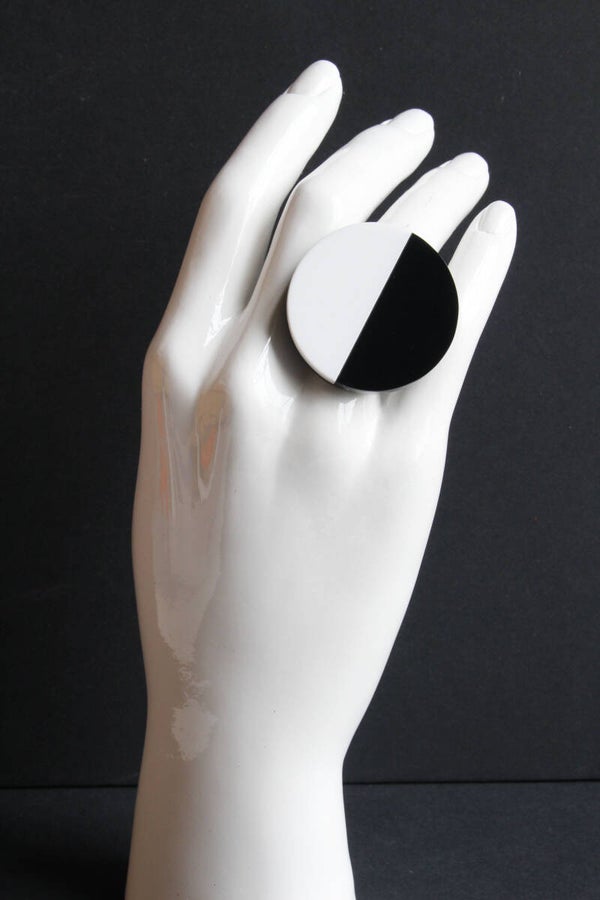 Ring zwart-wit R-R23-99