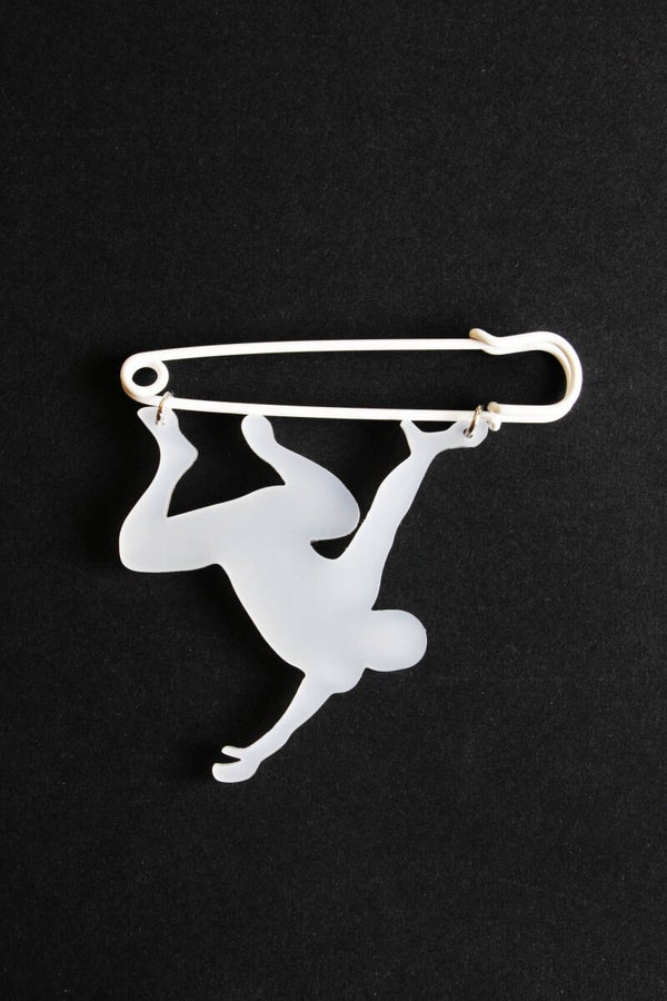 Brochespeld Gymnast B24-11
