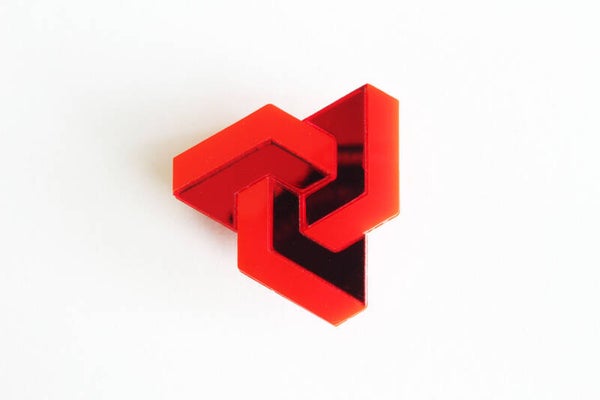Broche Schuivende figuur B25-5