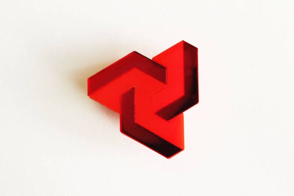 Broche Schuivende figuur B25-6