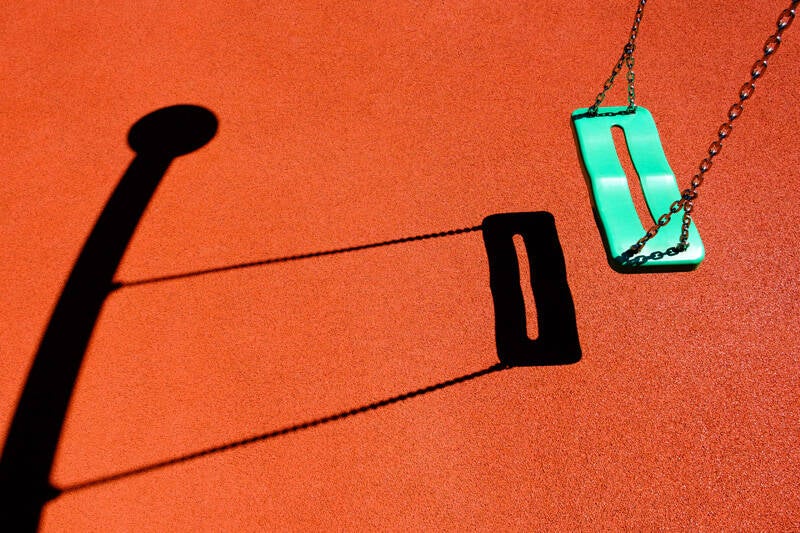 Annahme: Rainer Lenga– Schaukelschatten, Deutschland