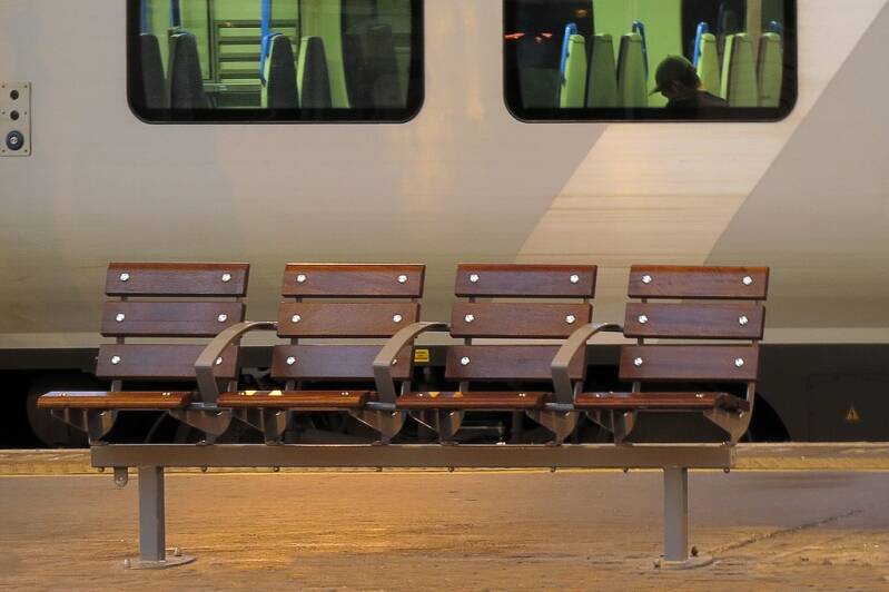 Urkunde: Sitzplätze im Bahnhof Anna Gotthardt,Würzburg