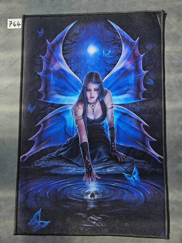 Mat 744 - Anne Stokes Immortal