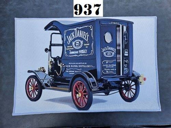 Mat 937 - Jack Daniel's Old Car