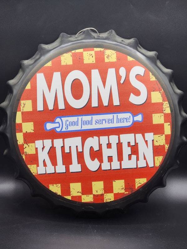 Tin Bottle Cap Sign - Mom's Kitchen - BC48