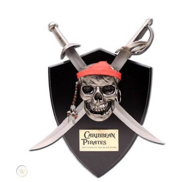 Sword Themed Skull Display Pirates Of The Caribbean - D4060