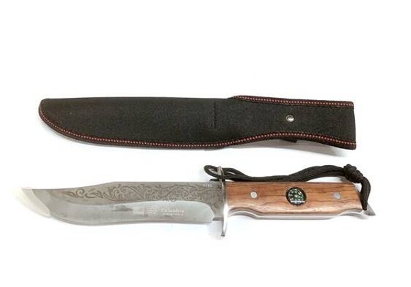 Hunting Columbia Hunting Knife W/Wooden Handle - XF-85