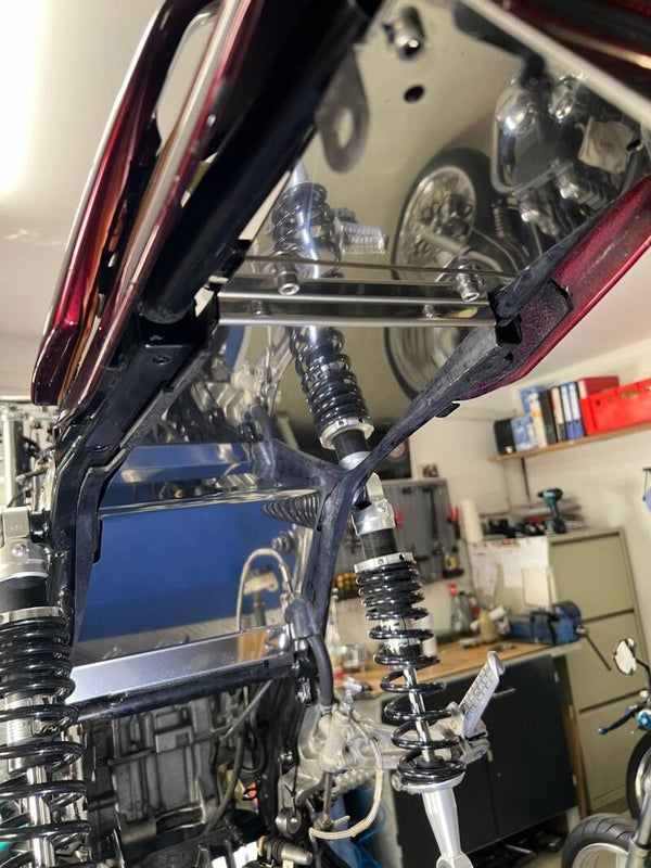 Radlauf hi. Spritzschutz Edelstahl pol. lieferbar für Zephyr 1100