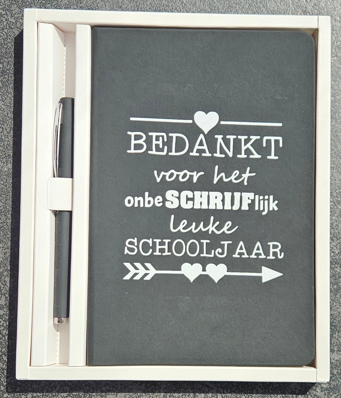 Notitieboekset "bedankt voor het onbeschrijflijk leuke schooljaar"