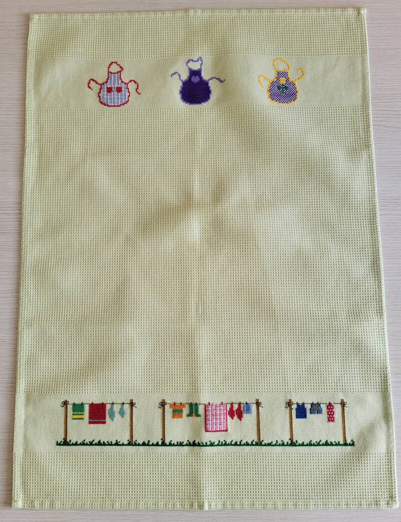 Torchon broderie Le linge sur l'étendoir