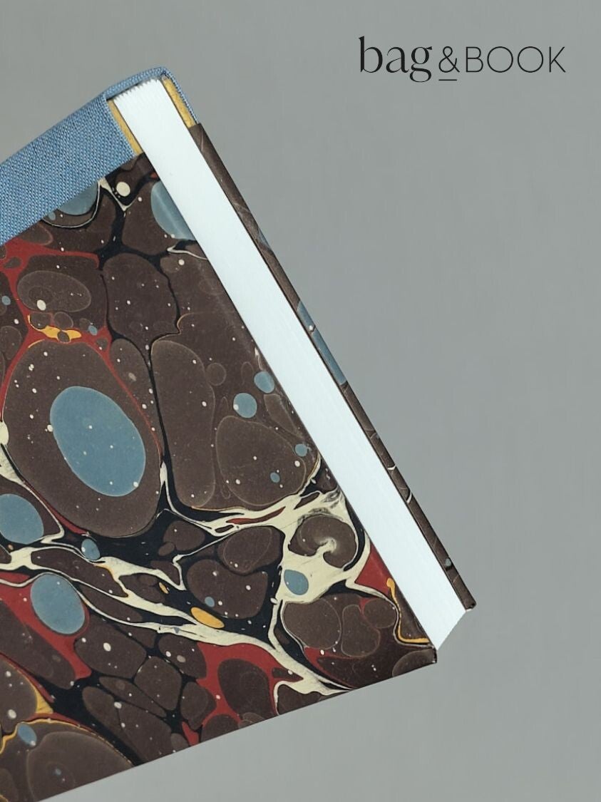 Compact Schets-, Opschrijfboekje met handgemarmerd omslag.