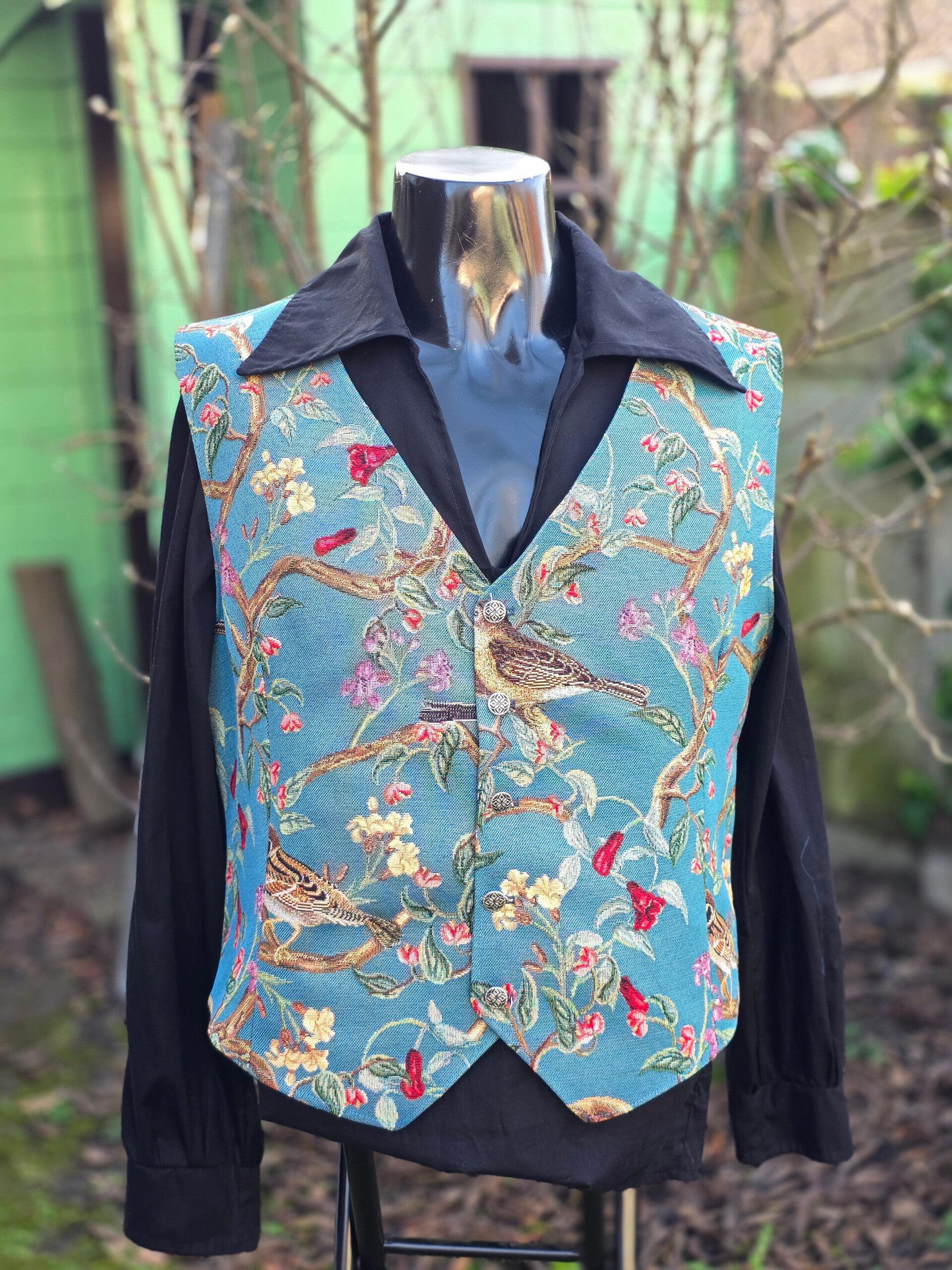 Gilet blauw met vogels en takken maat L