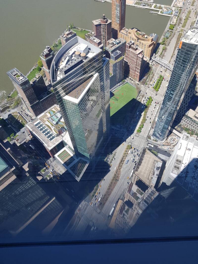 World Trade Center (M)